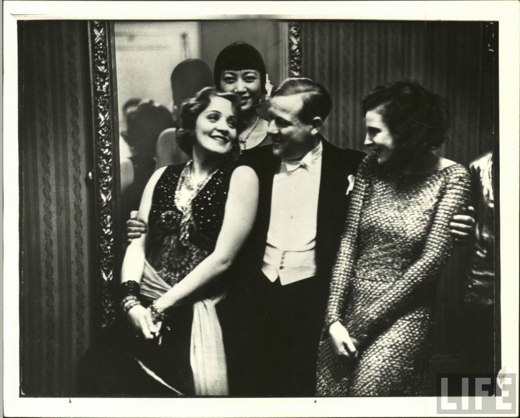 139_marlene_dietrich-theredlist